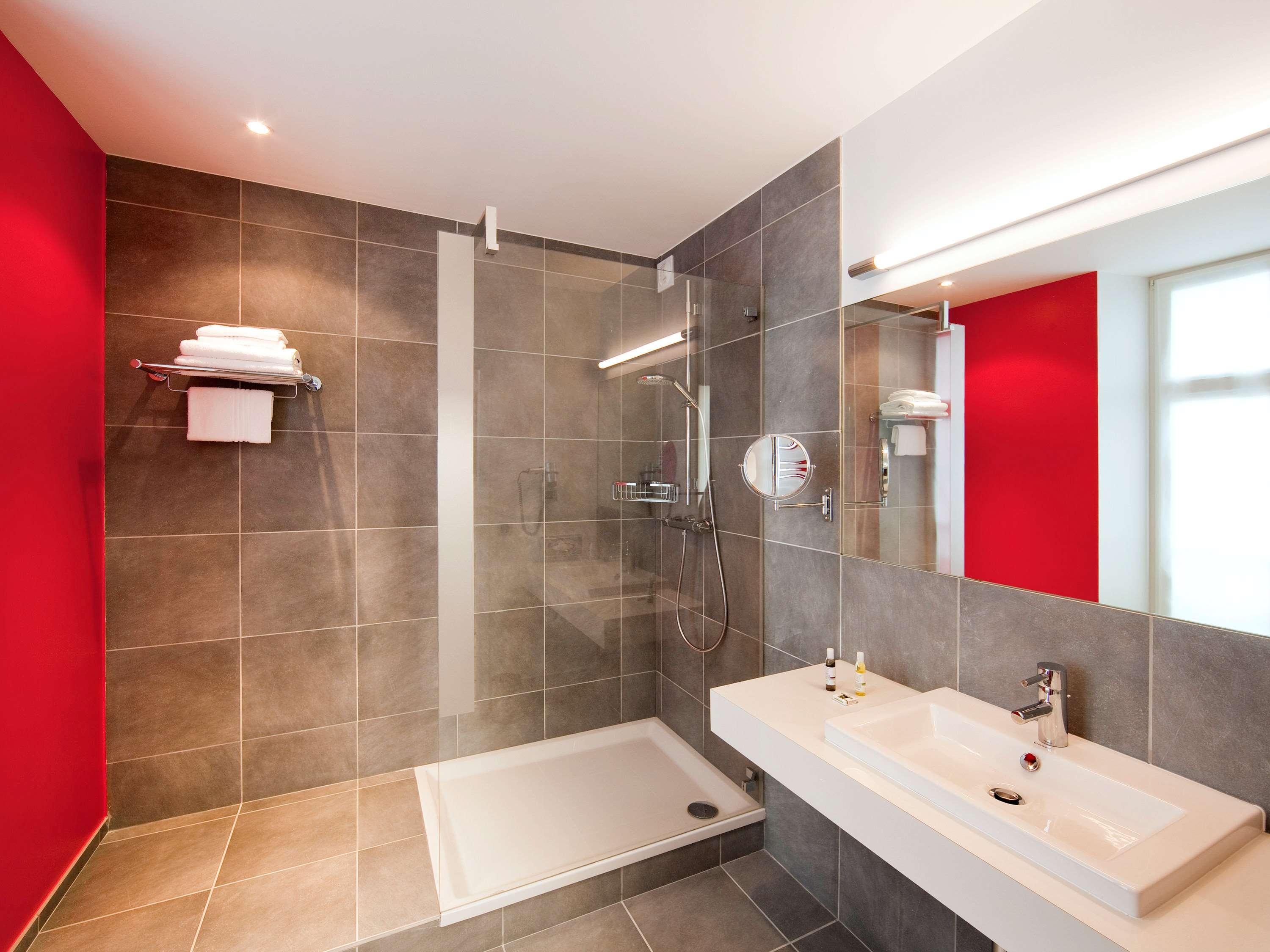 Hotel Mercure Виттель Экстерьер фото