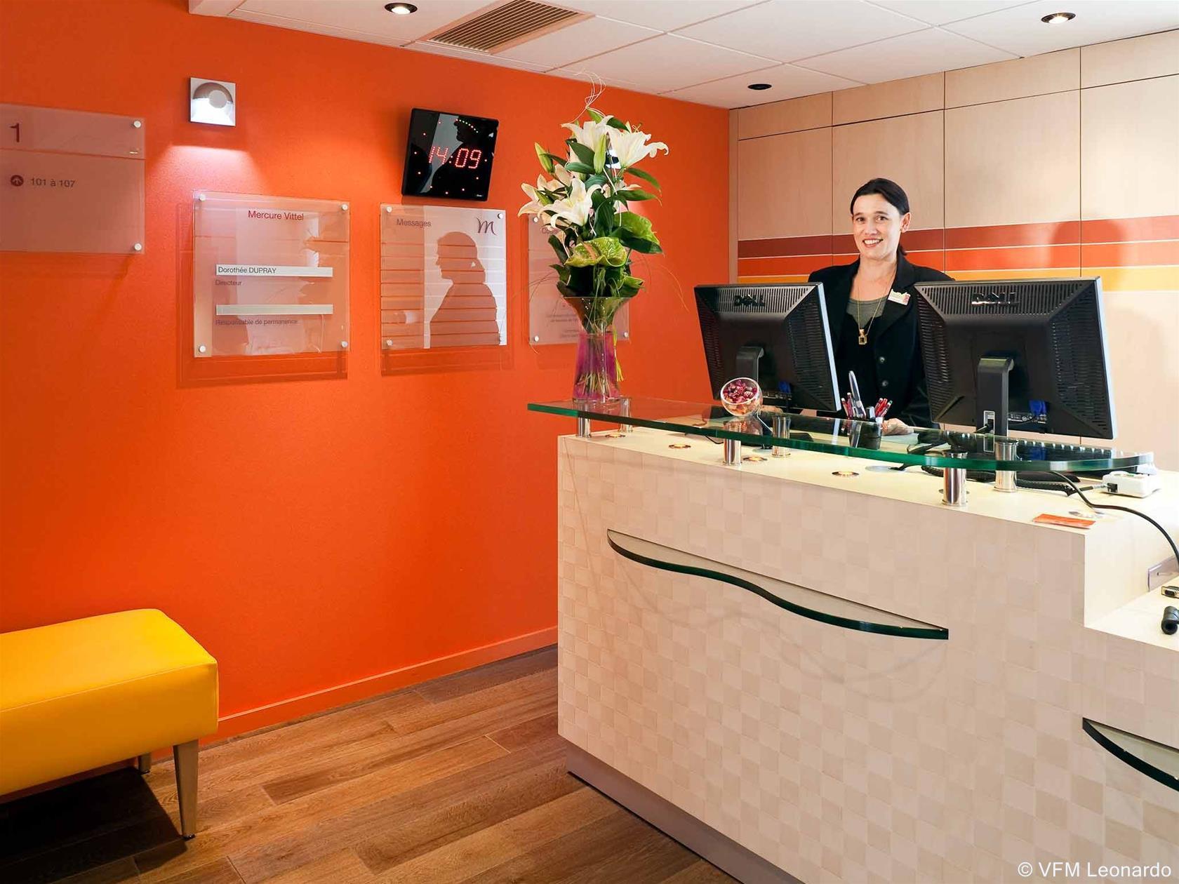 Hotel Mercure Виттель Экстерьер фото
