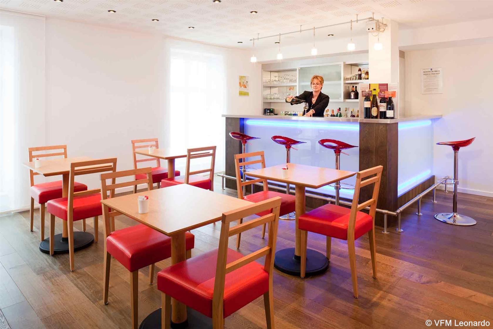 Hotel Mercure Виттель Экстерьер фото