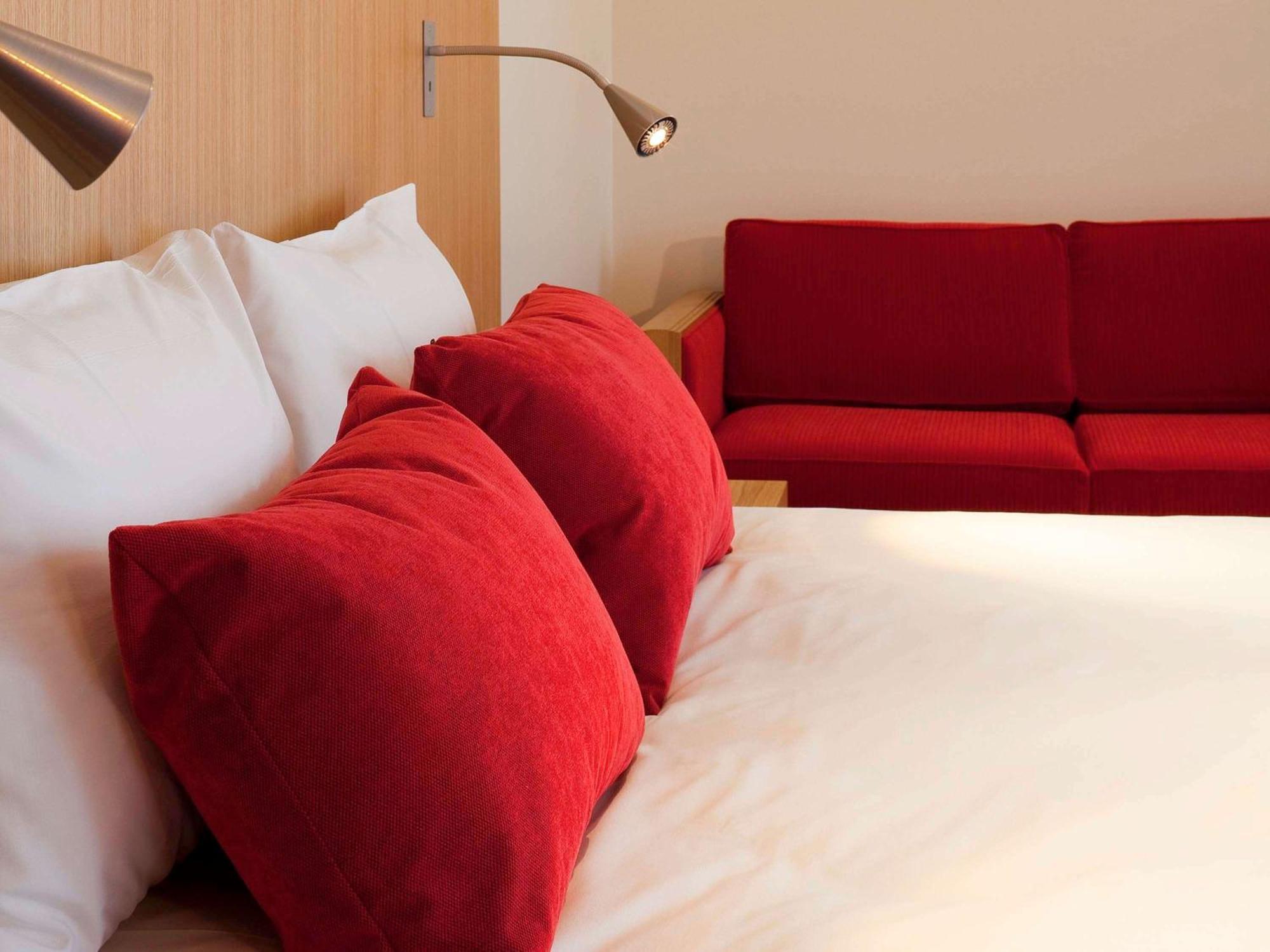 Hotel Mercure Виттель Экстерьер фото